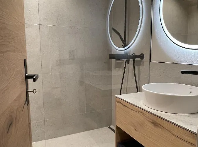 Val Signina 6-21 * Laax